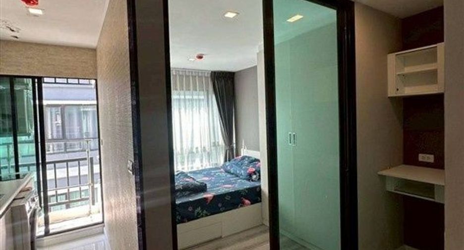 For sale 1 bed condo in Mueang Samut Prakan, Samut Prakan