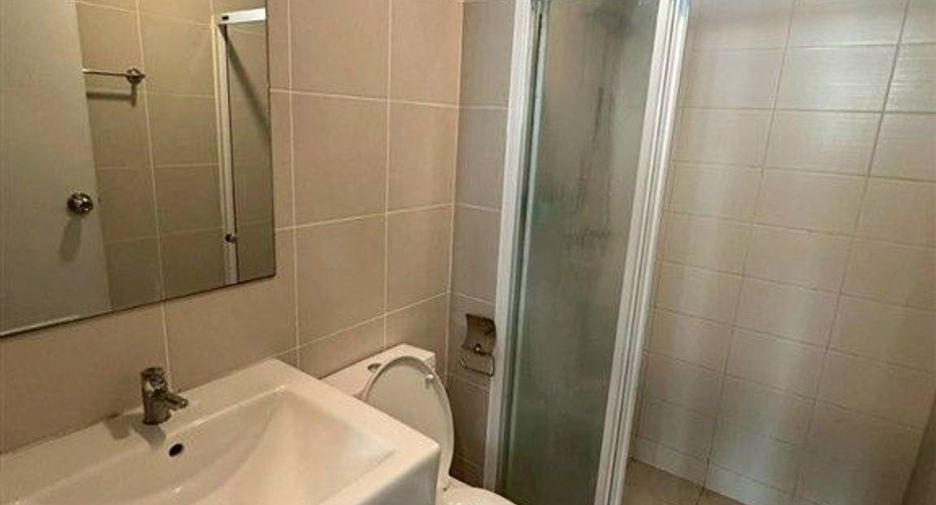 For sale 1 bed condo in Mueang Samut Prakan, Samut Prakan