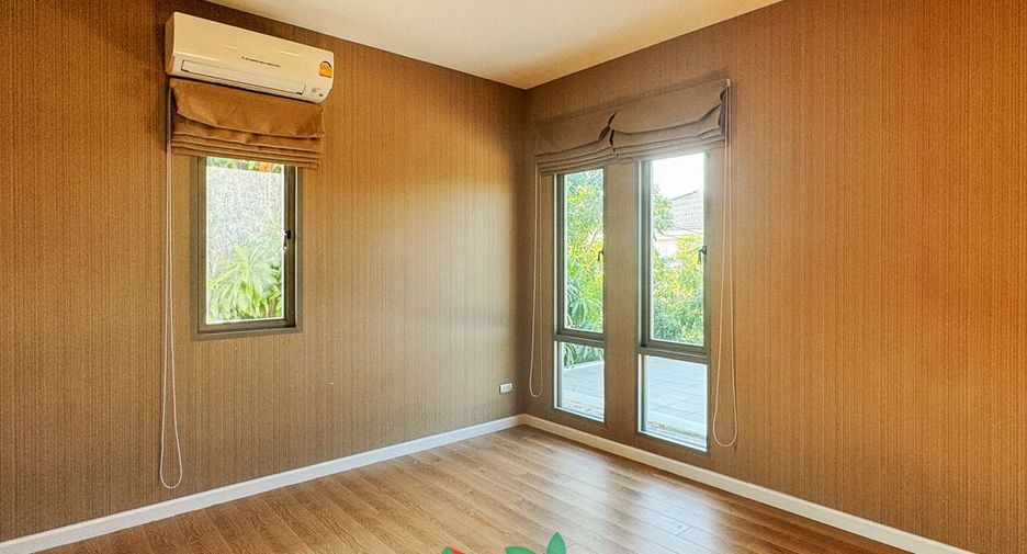 出售 4 卧室 独立屋 在 Mueang Pathum Thani, Pathum Thani