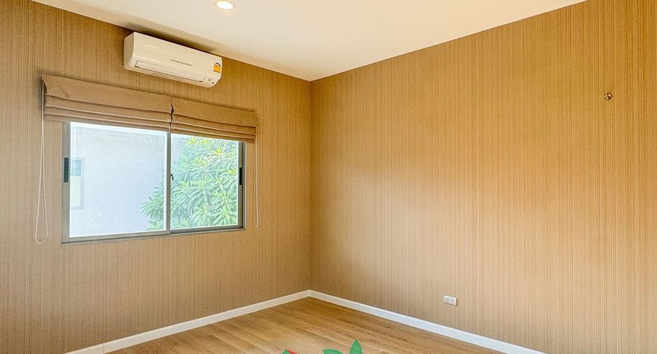 出售 4 卧室 独立屋 在 Mueang Pathum Thani, Pathum Thani