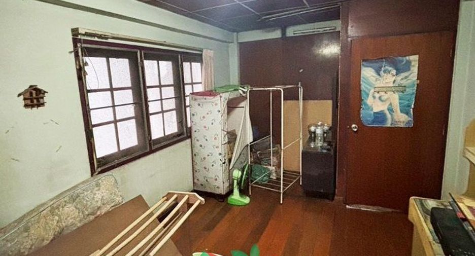 For sale 7 bedrooms house in Bang Phlat, Bangkok