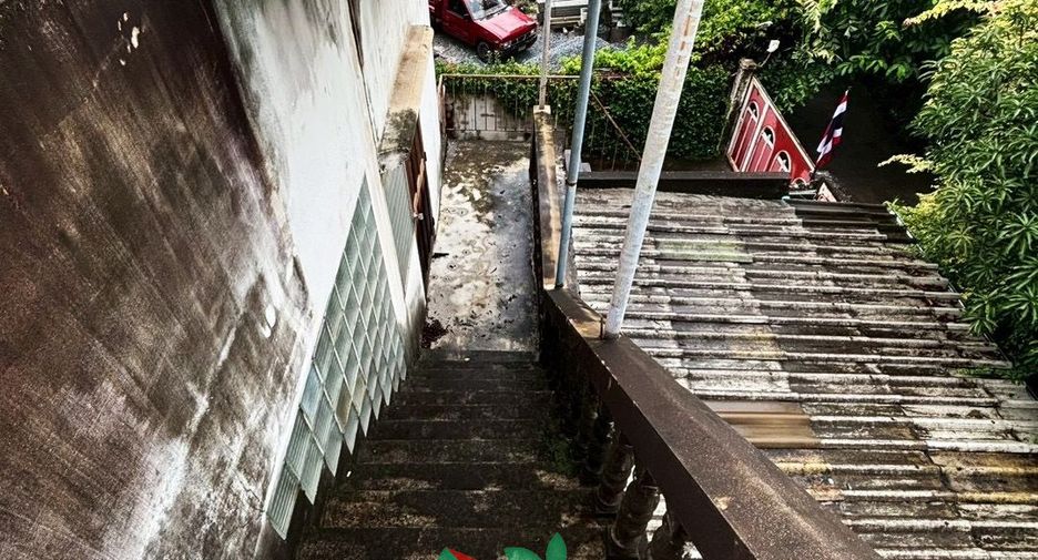 For sale 7 bedrooms house in Bang Phlat, Bangkok