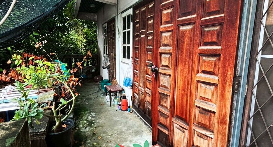 For sale 7 bedrooms house in Bang Phlat, Bangkok