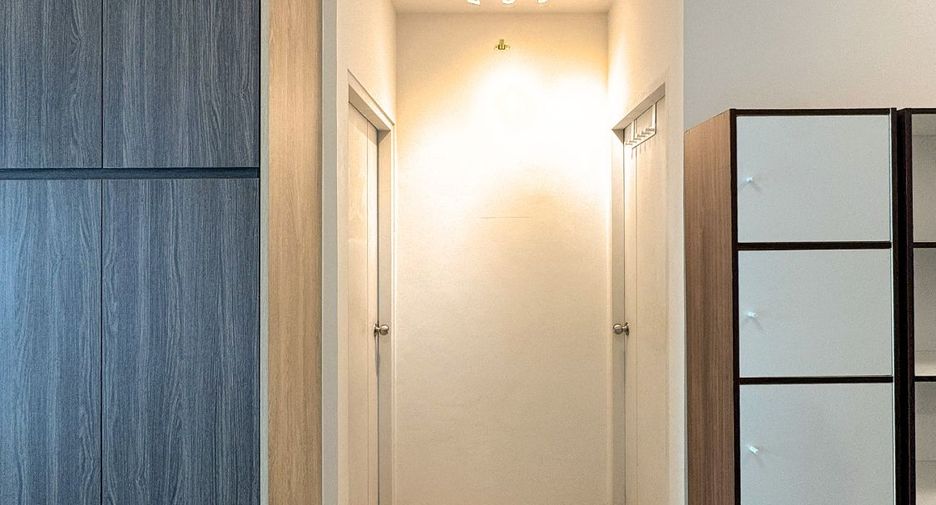 For sale 2 bedrooms condo in Mueang Samut Prakan, Samut Prakan