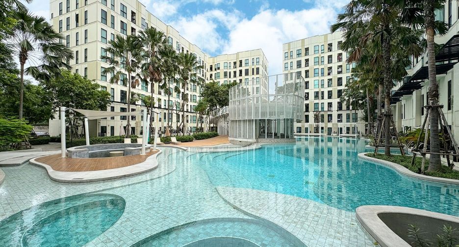 For sale 2 bedrooms condo in Mueang Samut Prakan, Samut Prakan