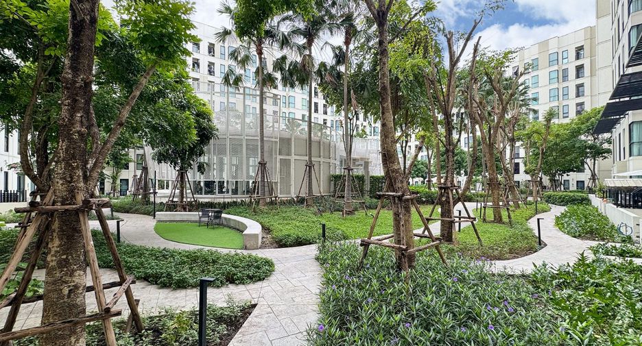 For sale 2 bedrooms condo in Mueang Samut Prakan, Samut Prakan