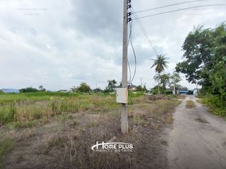 À vendre terrain à Nakhon Chai Si, Nakhon Pathom