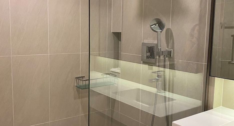 For sale 1 bed condo in Pathum Wan, Bangkok