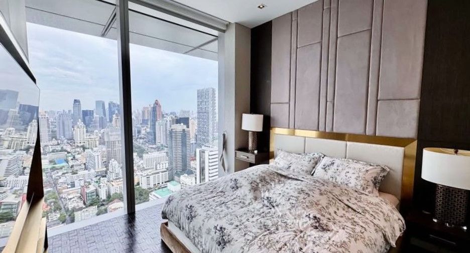 For rent 4 bedrooms condo in Sathon, Bangkok
