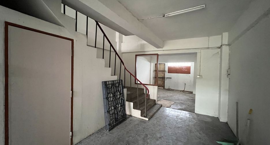 For sale retail Space in Min Buri, Bangkok
