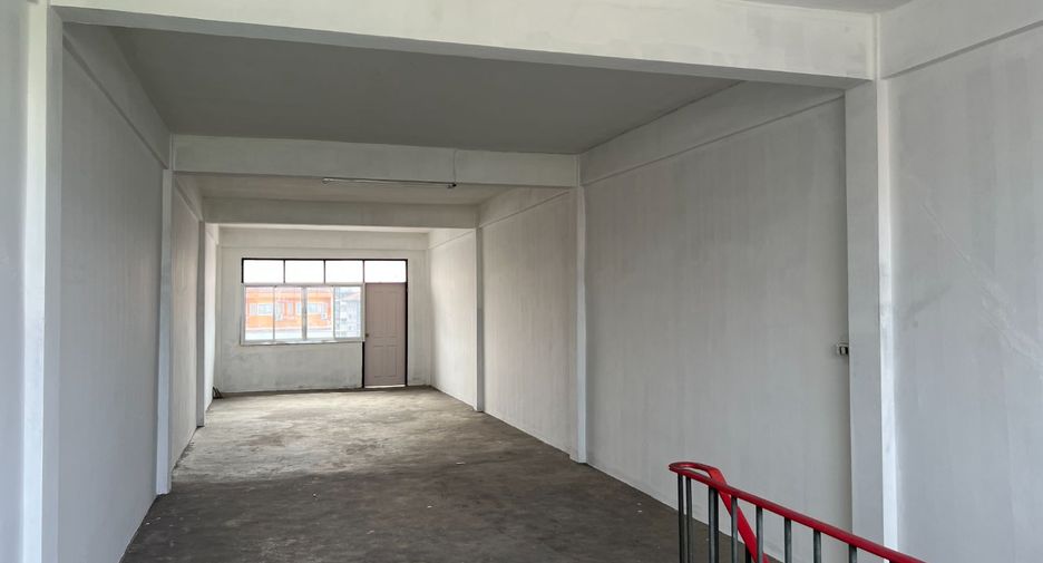 For sale retail Space in Min Buri, Bangkok