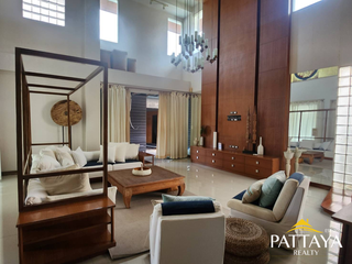 À louer 4 chambres maison à Bang Lamung, Chonburi