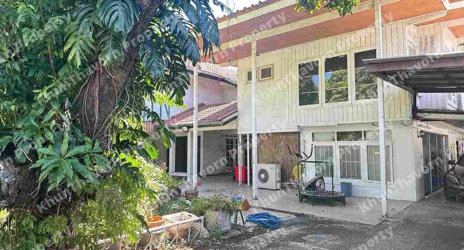 For sale land in Din Daeng, Bangkok