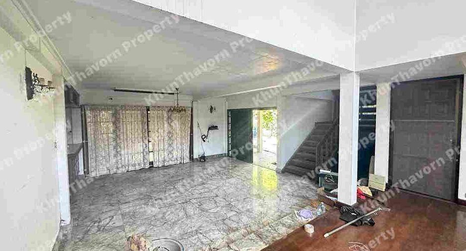 For sale land in Din Daeng, Bangkok