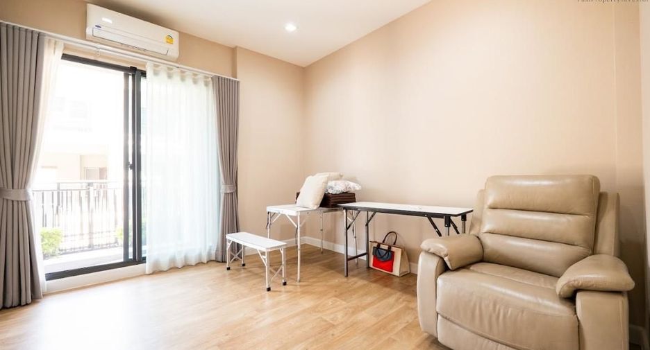 For sale 4 bedrooms house in Khan Na Yao, Bangkok