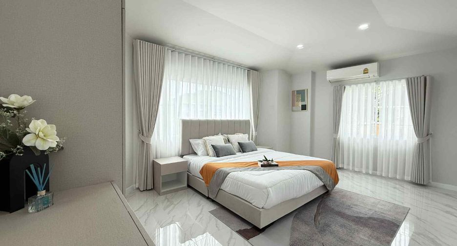 Haus zum Kauf mit 4 Zimmer in Bang Lamung, Chonburi