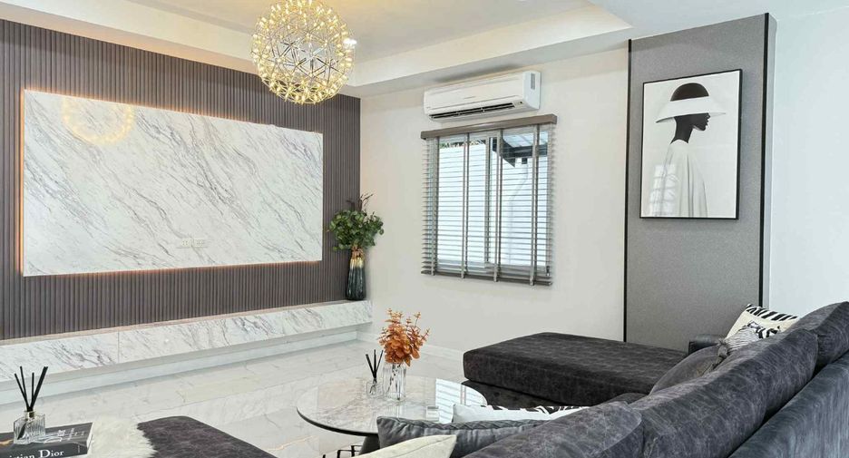 Haus zum Kauf mit 4 Zimmer in Bang Lamung, Chonburi