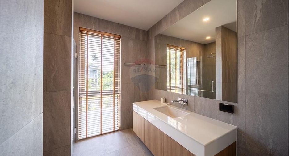 For sale 4 bedrooms villa in Ko Samui, Surat Thani