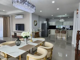 À louer 4 chambres maison à Bang Lamung, Chonburi