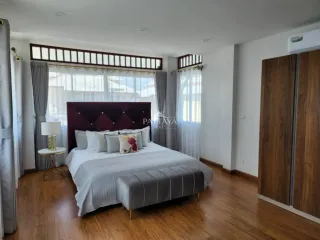 À louer 4 chambres maison à Bang Lamung, Chonburi