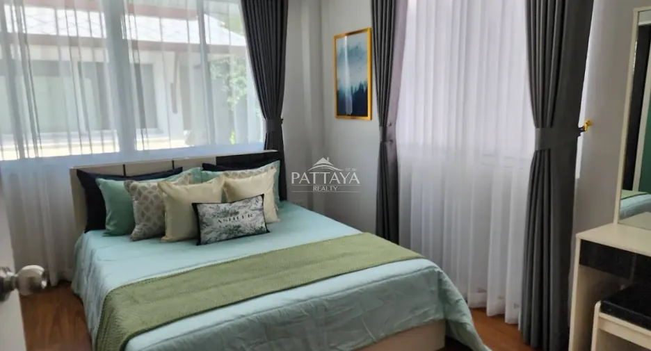 Casa en alquiler de 4 habitaciones en Bang Lamung, Chonburi