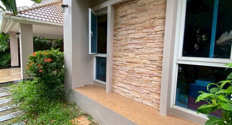 For sale 4 bedrooms house in Lam Luk Ka, Pathum Thani