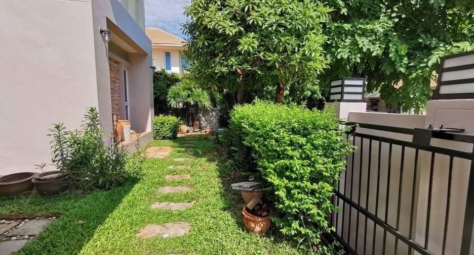 For sale 4 bedrooms house in Lam Luk Ka, Pathum Thani