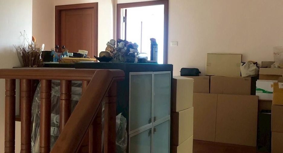 For sale 4 bedrooms house in Lam Luk Ka, Pathum Thani
