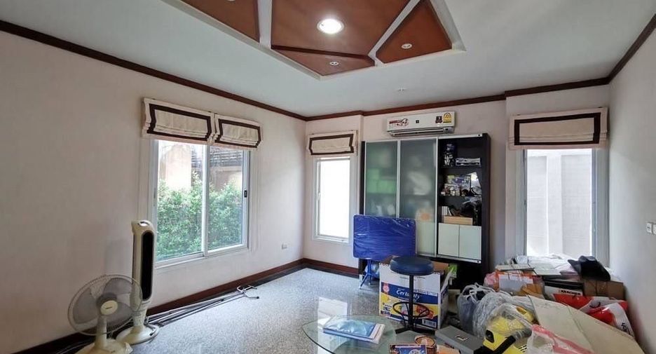 For sale 4 bedrooms house in Lam Luk Ka, Pathum Thani