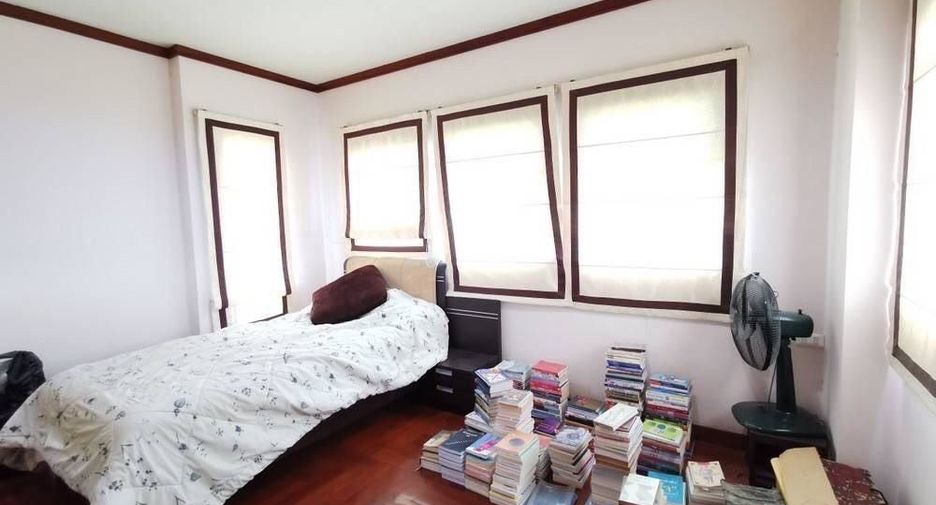 For sale 4 bedrooms house in Lam Luk Ka, Pathum Thani