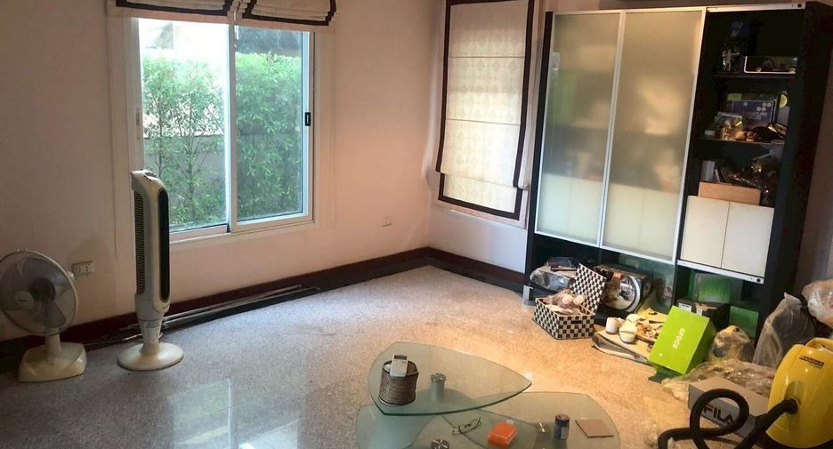 For sale 4 bedrooms house in Lam Luk Ka, Pathum Thani