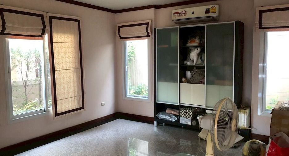 For sale 4 bedrooms house in Lam Luk Ka, Pathum Thani