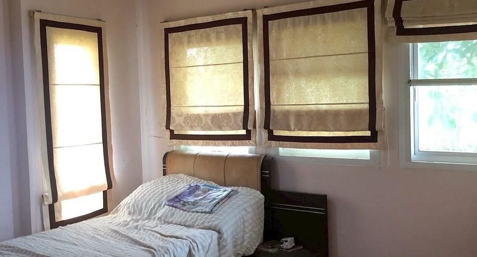 For sale 4 bedrooms house in Lam Luk Ka, Pathum Thani