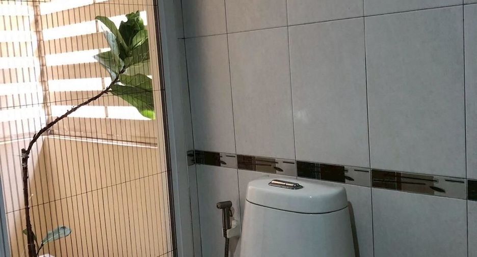 For sale 4 bedrooms house in Lam Luk Ka, Pathum Thani