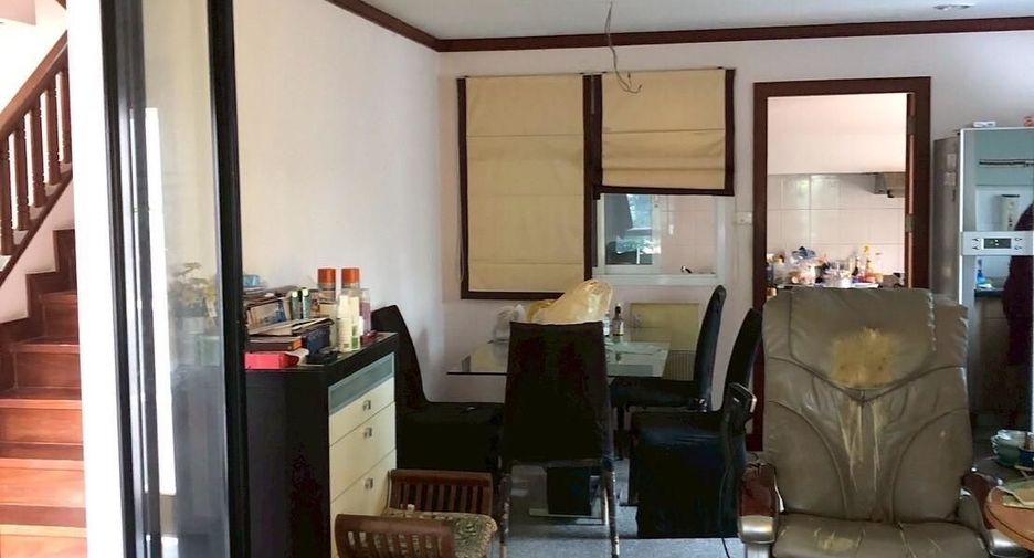 For sale 4 bedrooms house in Lam Luk Ka, Pathum Thani