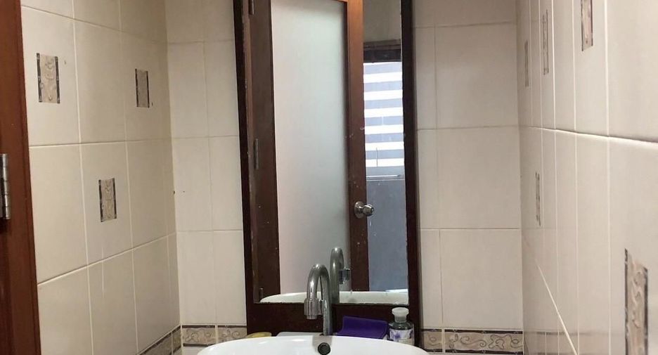 For sale 4 bedrooms house in Lam Luk Ka, Pathum Thani