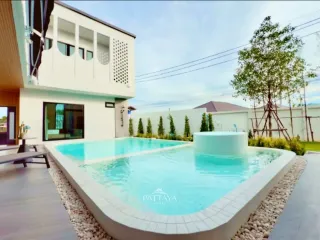 Villa zur Miete und zum Kauf mit 5 Zimmer in Bang Lamung, Chonburi
