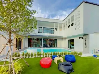 Villa zur Miete und zum Kauf mit 5 Zimmer in Bang Lamung, Chonburi