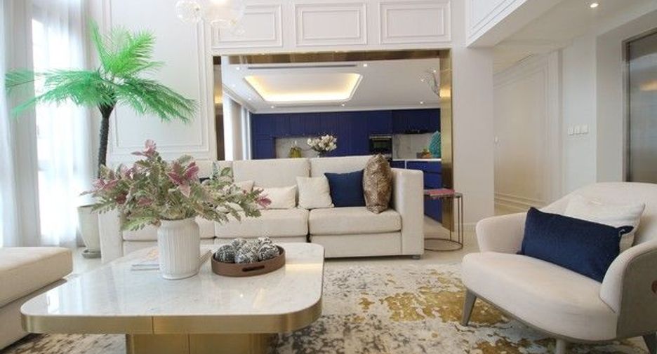 For sale 3 bedrooms townhouse in Lat Phrao, Bangkok