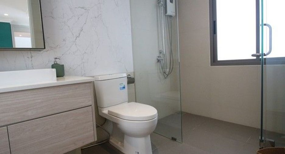 For sale 3 bedrooms townhouse in Lat Phrao, Bangkok