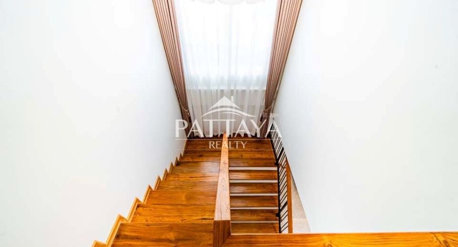 Haus zum Kauf mit 4 Zimmer in Bang Lamung, Chonburi