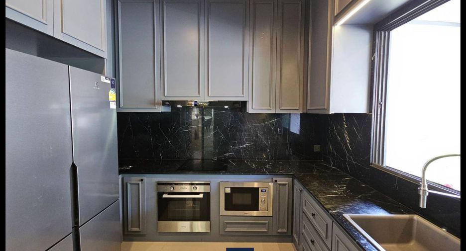 For rent and for sale 4 bedrooms house in Lat Krabang, Bangkok