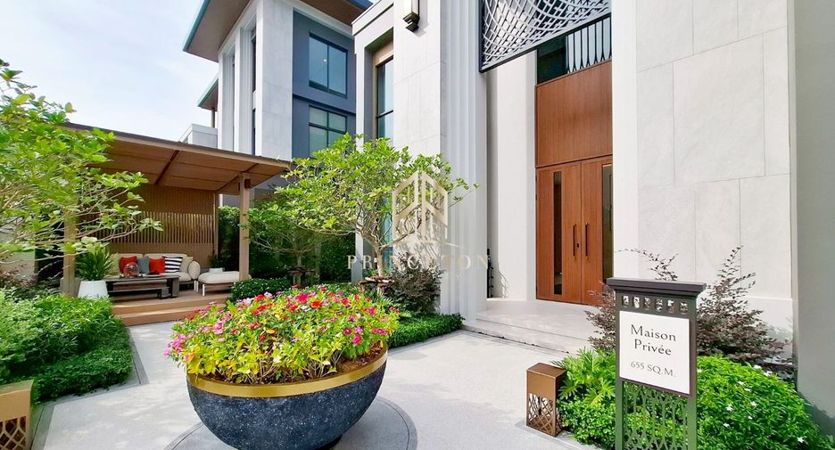 For sale 4 bedrooms house in Saphan Sung, Bangkok