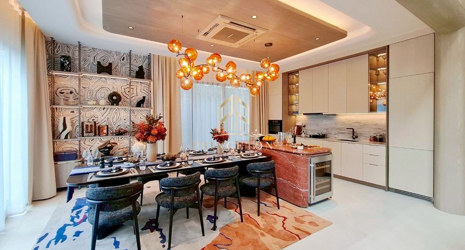 For sale 4 bedrooms house in Saphan Sung, Bangkok