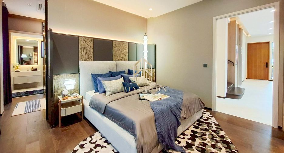 For sale 4 bedrooms house in Saphan Sung, Bangkok