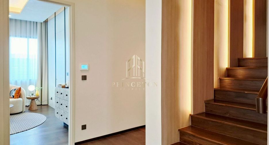 For sale 4 bedrooms house in Saphan Sung, Bangkok