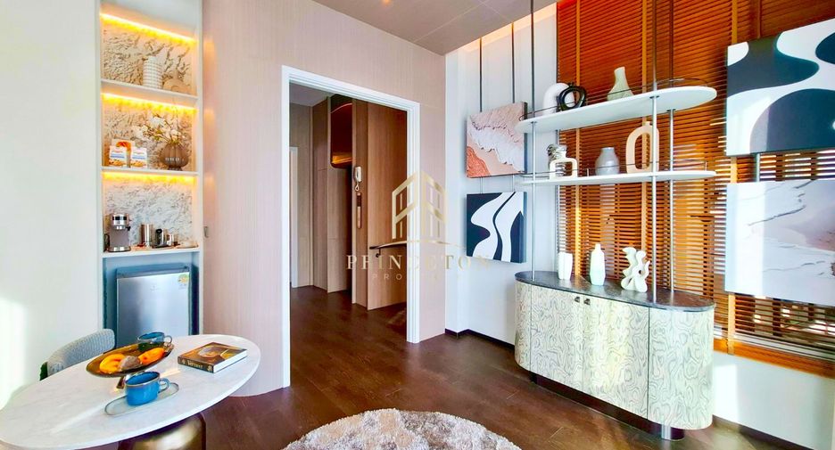 For sale 4 bedrooms house in Saphan Sung, Bangkok