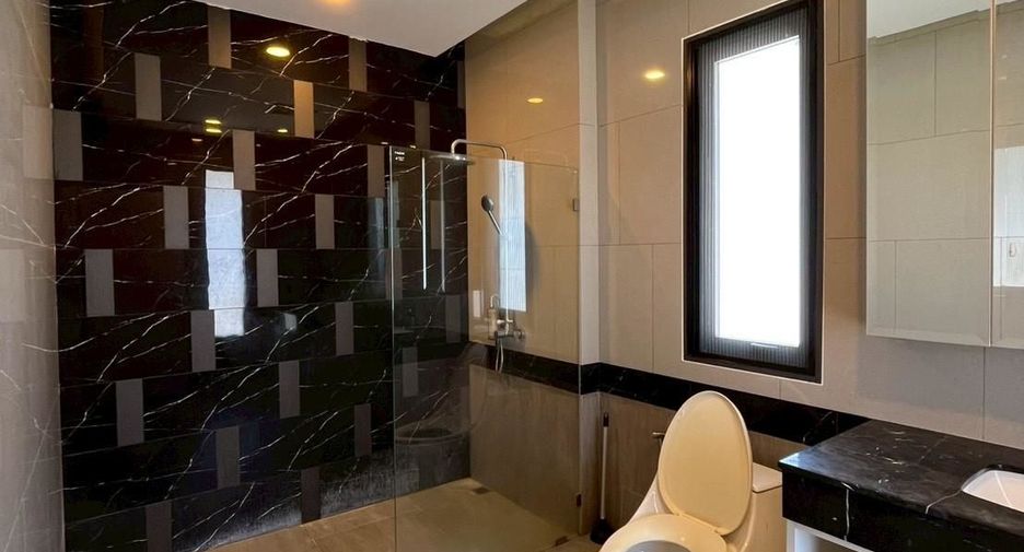 Haus zur Miete mit 3 Zimmer in Bang Lamung, Chonburi