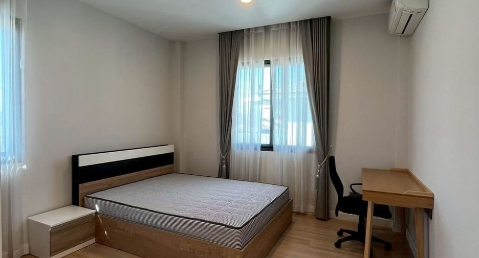 Haus zur Miete mit 3 Zimmer in Bang Lamung, Chonburi
