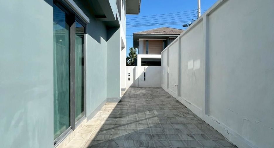 Haus zur Miete mit 3 Zimmer in Bang Lamung, Chonburi